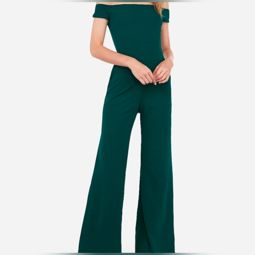 EXPRESS off the shoulder wide leg jumpsuit in green, size x-small